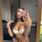 kendal-prive-ontvangst-via-kinky-68d4102af6c6eb0013e5e8a0