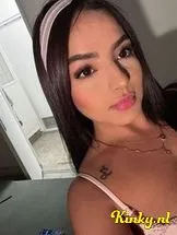 cherry-prive-ontvangst-via-kinky-699cc2da6384720013d1a6fe