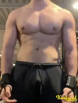 ramon-escort-via-kinky-679167a977be71001330efea