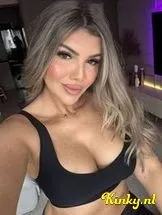 ema-virtual-sex-via-kinky-69871af4baaf3f00136bffc4