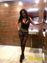 karin-erotische-massage-via-kinky-5cf6936e7aa54069f97bb02f