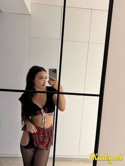 kathrine-virtual-sex-via-kinky-698fedf28eda7f0013ca925e