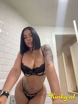 violeta-prive-ontvangst-via-kinky-698d4d22fb7bc300127c5d67