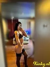 sara-escort-via-kinky-68ef8f964884f30013e8be46