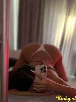 amira-prive-ontvangst-via-kinky-68f899e232844c0013f61985