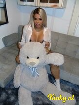 tatiana-prive-ontvangst-via-kinky-687fa0176f455c0013d0890d