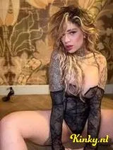 Emma - Queen Squirt, the Besth 