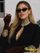 Emma - Queen Squirt, the Besth 