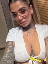 Emma - Queen Squirt, massage, porn star