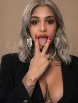 Emma - Dominant , elegant , luxury tattoo girl squirt