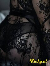 Lina - Curves hot and natural!