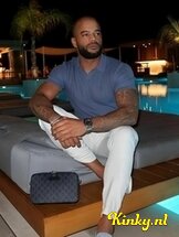 dennis-escort-via-kinky-678447e51cfed900133d7b45