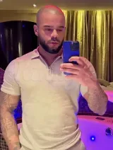 Dennis - Discreet Gezelschap