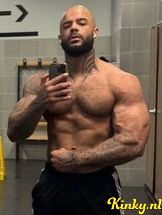 dennis-escort-via-kinky-69086417f65b7000139315d8