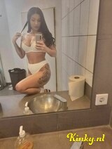 Alexandra - Tight pussy and clean