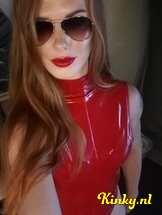 meesteres-sinistra-bdsm-via-kinky-66d8627bf692b90014a23531