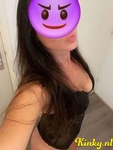 naomi-escort-via-kinky-690dbbd8c0682f0013e0271e