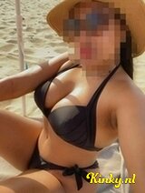 Nidia - Wet pussy for you