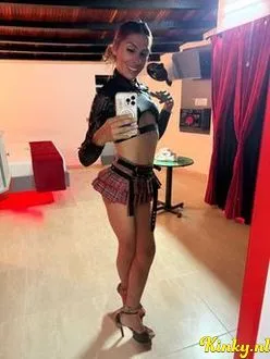 valentina-prive-ontvangst-via-kinky-68d7dcdc4884f30013e8a4f0