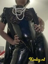 monroe-bdsm-via-kinky-66e1cd0f9993210013c020c9