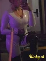 meesteres-rachelle-bdsm-via-kinky-695b887ed704cb0013a1209c