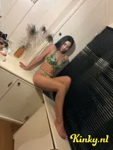 Cleo - sensuele discrete en vriendelijke brunette