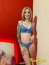 Sara - Hot Blonde New in Town ! Kiss you !😘