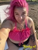 manuella-virtual-sex-via-kinky-68a04ff67266d20013b947e3