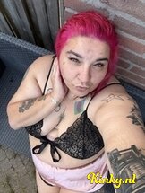 manuella-virtual-sex-via-kinky-6834cd2c43e4b9001386cf83