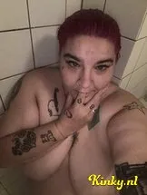 manuella-virtual-sex-via-kinky-6834cd679e10cc001344462d