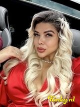 Juliana - Braziliaanse exotische vrouw strakke kut geleen