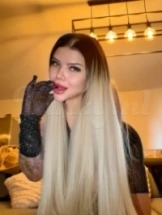 juliana-prive-ontvangst-via-kinky-69ca2205bf16b50013dc2f2f