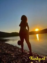 jovannah-erotische-massage-via-kinky-693002815c01470013aed3c0