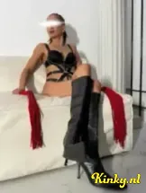 meesteres-nyiroro-bdsm-via-kinky-69a9935fee466f0012b89c26