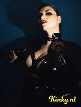 sadie-bdsm-via-kinky-67dd55914cd3260013b60d37