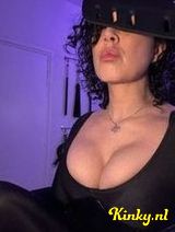 Skylar Reign - High-Class Pro Domme - S/H BDSM - Fetish - Worship
