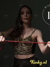 miss-lois-dt-bdsm-via-kinky-680285b031f4b00013b9cddb