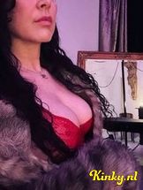 skylar-reign-bdsm-via-kinky-693be7f28d21400013542f00