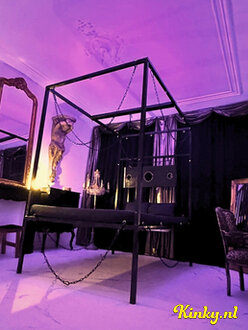 regênt-bdsm-studio-in-den-haag-67b1ed4785359600143aa599