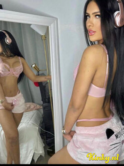 scarlett-escort-via-kinky-6706c06803443f0013631f0e