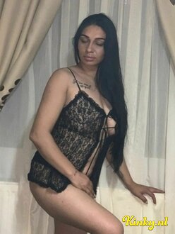 paula-escort-via-kinky-6839f24bb04b8d00132dc98b