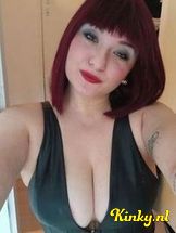 meesteres-mimi-virtual-sex-via-kinky-6964c003baaf3f00136be0ed