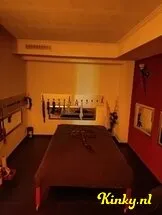 meester-alex-bdsm-via-kinky-671df7a5f046b40013bc0d70