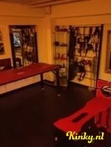 Meester Alex - BDSM-sessies in volledig uitgeruste studio
