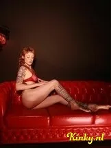 juli-bdsm-via-kinky-681a48019e10cc0013441ace