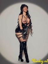 tiffanya-prive-ontvangst-via-kinky-68b89284939e3f00135691f0