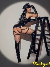 tiffanya-prive-ontvangst-via-kinky-68b89283939e3f00135691ef