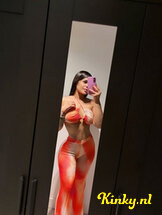 ivonny-prive-ontvangst-via-kinky-6876856b375bfd00131927d9