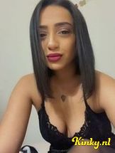 amy-full-sexy-escort-via-kinky-69416bed98fed50013e7b7c2