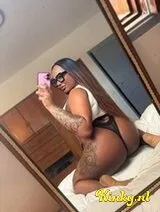 Lindsay - PARTY TRANS